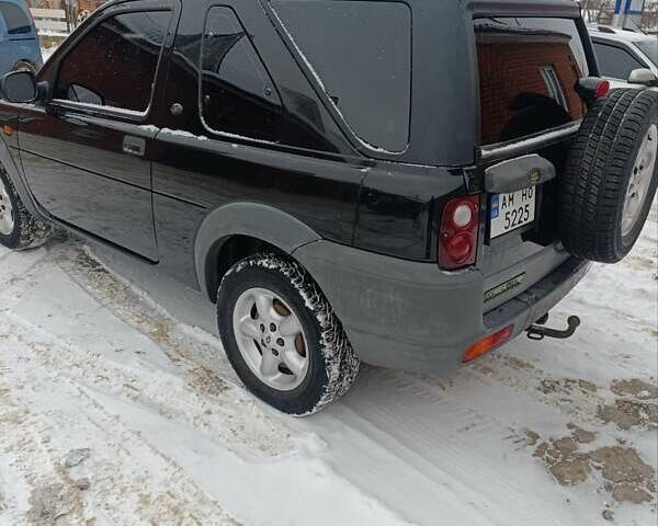 Черный Ленд Ровер Фрилендер, объемом двигателя 1.8 л и пробегом 222 тыс. км за 7500 $, фото 4 на Automoto.ua