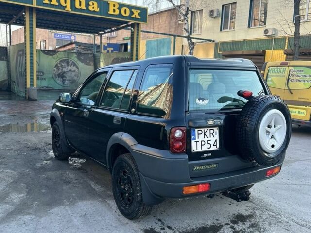 Черный Ленд Ровер Фрилендер, объемом двигателя 2 л и пробегом 303 тыс. км за 2350 $, фото 2 на Automoto.ua