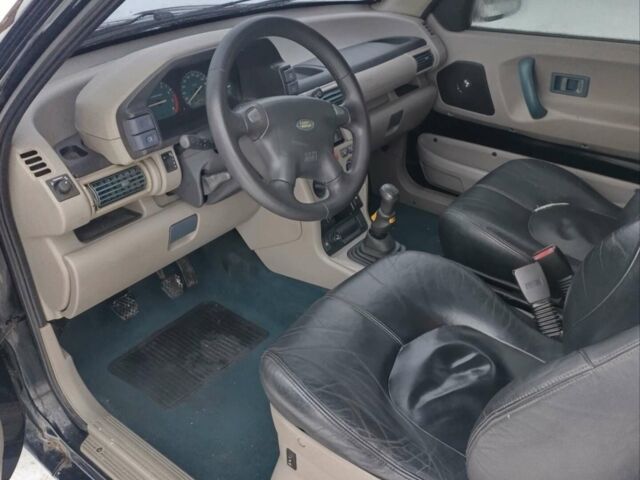Чорний Ленд Ровер Freelander, об'ємом двигуна 1.8 л та пробігом 222 тис. км за 7500 $, фото 9 на Automoto.ua