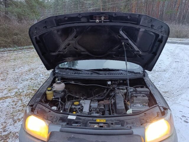 Чорний Ленд Ровер Freelander, об'ємом двигуна 2 л та пробігом 300 тис. км за 1899 $, фото 11 на Automoto.ua