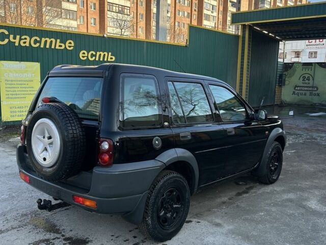 Черный Ленд Ровер Фрилендер, объемом двигателя 2 л и пробегом 303 тыс. км за 2350 $, фото 1 на Automoto.ua