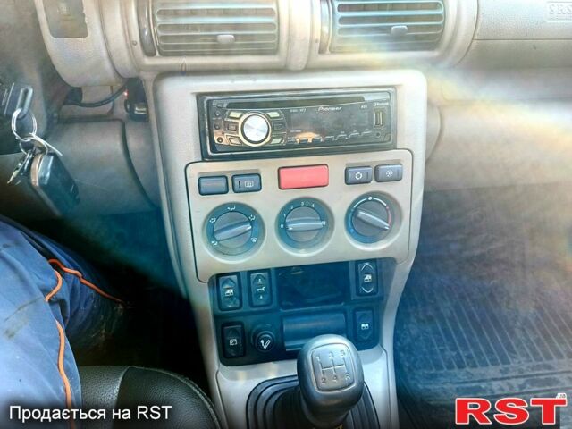 Чорний Ленд Ровер Freelander, об'ємом двигуна 1.8 л та пробігом 100 тис. км за 4000 $, фото 11 на Automoto.ua