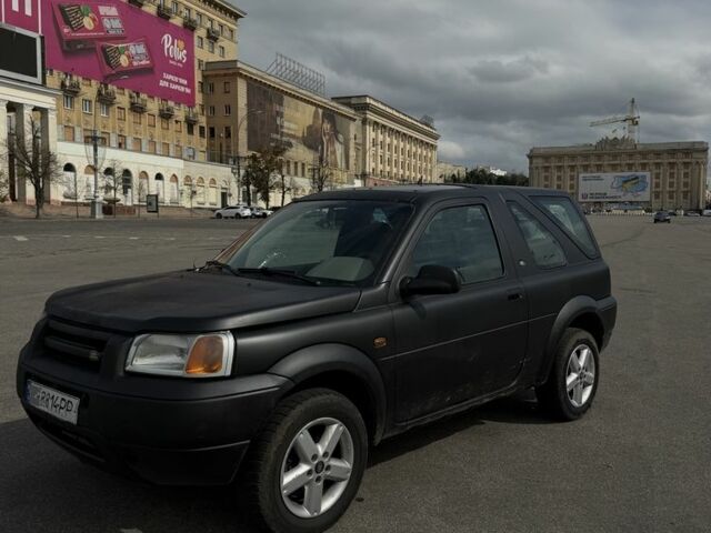 Чорний Ленд Ровер Freelander, об'ємом двигуна 2 л та пробігом 300 тис. км за 2353 $, фото 2 на Automoto.ua