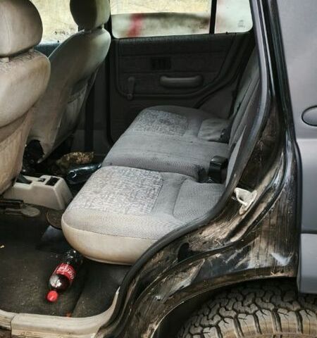 Черный Ленд Ровер Фрилендер, объемом двигателя 2 л и пробегом 300 тыс. км за 2800 $, фото 6 на Automoto.ua