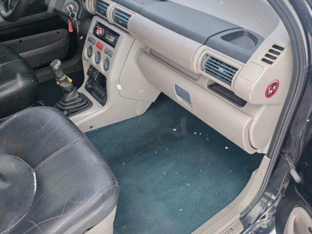 Чорний Ленд Ровер Freelander, об'ємом двигуна 1.8 л та пробігом 222 тис. км за 7500 $, фото 6 на Automoto.ua