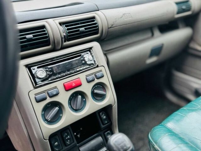 Черный Ленд Ровер Фрилендер, объемом двигателя 2 л и пробегом 294 тыс. км за 2650 $, фото 10 на Automoto.ua