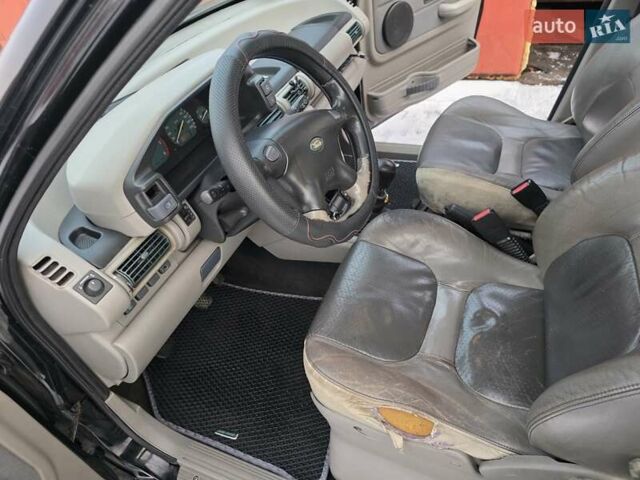 Черный Ленд Ровер Фрилендер, объемом двигателя 2 л и пробегом 380 тыс. км за 3500 $, фото 7 на Automoto.ua