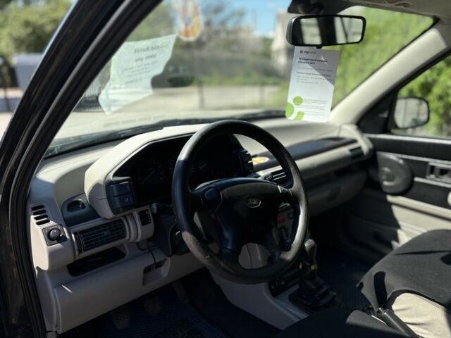 Чорний Ленд Ровер Freelander, об'ємом двигуна 0 л та пробігом 280 тис. км за 3900 $, фото 5 на Automoto.ua