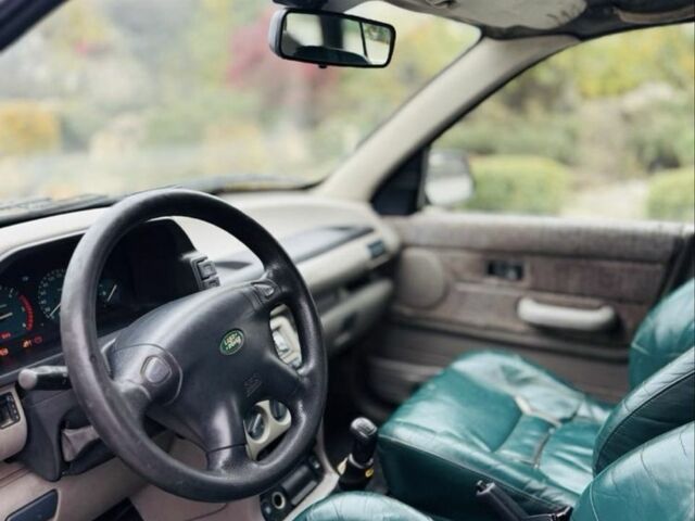 Черный Ленд Ровер Фрилендер, объемом двигателя 0 л и пробегом 250 тыс. км за 3150 $, фото 6 на Automoto.ua