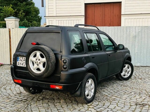 Черный Ленд Ровер Фрилендер, объемом двигателя 2 л и пробегом 200 тыс. км за 2500 $, фото 2 на Automoto.ua