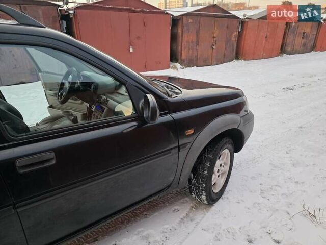 Черный Ленд Ровер Фрилендер, объемом двигателя 2 л и пробегом 380 тыс. км за 3500 $, фото 6 на Automoto.ua