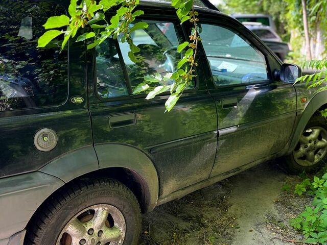 Чорний Ленд Ровер Freelander, об'ємом двигуна 2 л та пробігом 180 тис. км за 2900 $, фото 2 на Automoto.ua