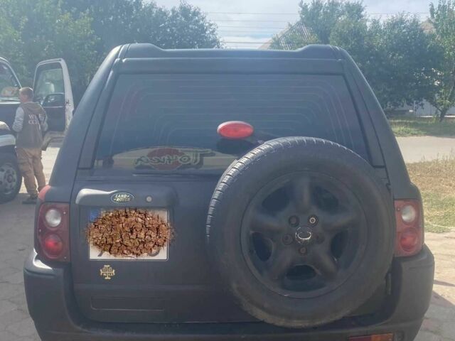 Чорний Ленд Ровер Freelander, об'ємом двигуна 1.8 л та пробігом 268 тис. км за 3200 $, фото 2 на Automoto.ua