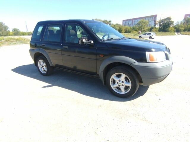 Чорний Ленд Ровер Freelander, об'ємом двигуна 2 л та пробігом 180 тис. км за 3026 $, фото 19 на Automoto.ua