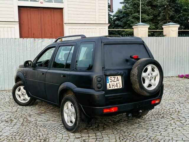 Черный Ленд Ровер Фрилендер, объемом двигателя 2 л и пробегом 200 тыс. км за 2500 $, фото 3 на Automoto.ua