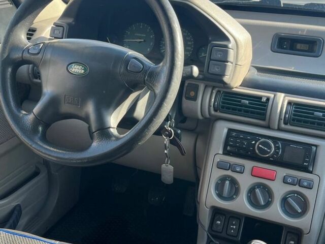Чорний Ленд Ровер Freelander, об'ємом двигуна 1.8 л та пробігом 371 тис. км за 4400 $, фото 7 на Automoto.ua