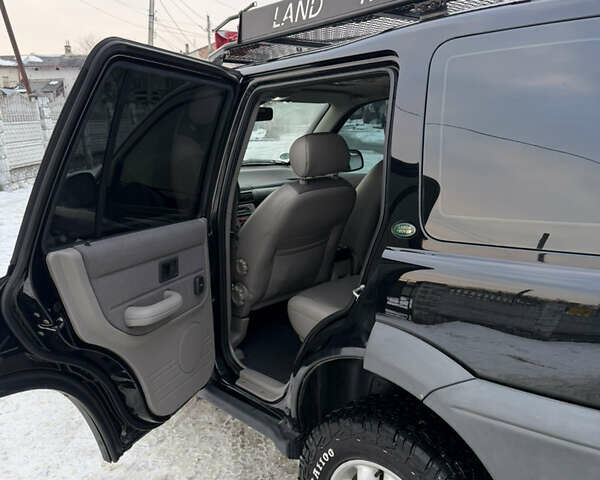 Черный Ленд Ровер Фрилендер, объемом двигателя 2.5 л и пробегом 114 тыс. км за 6990 $, фото 17 на Automoto.ua