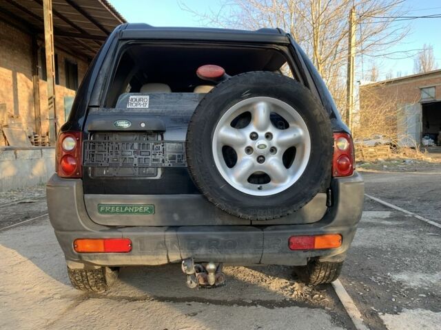 Черный Ленд Ровер Фрилендер, объемом двигателя 1.8 л и пробегом 230 тыс. км за 3200 $, фото 7 на Automoto.ua