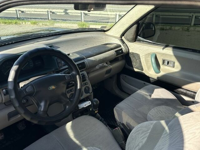 Чорний Ленд Ровер Freelander, об'ємом двигуна 2 л та пробігом 300 тис. км за 2899 $, фото 5 на Automoto.ua