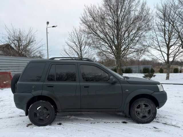 Черный Ленд Ровер Фрилендер, объемом двигателя 2 л и пробегом 150 тыс. км за 2700 $, фото 6 на Automoto.ua