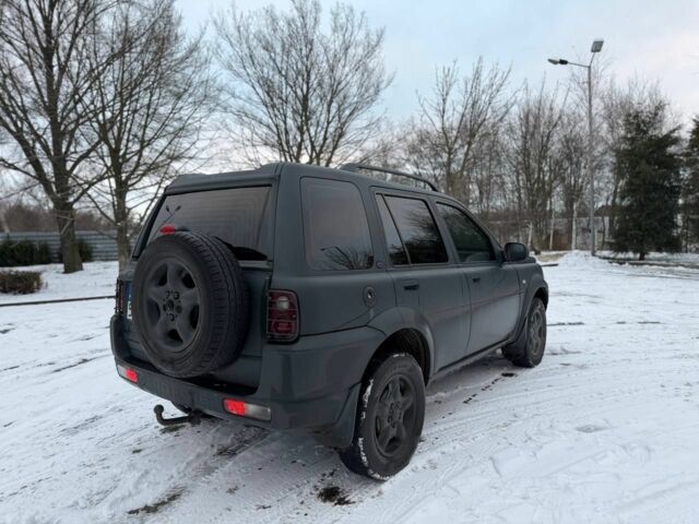 Черный Ленд Ровер Фрилендер, объемом двигателя 2 л и пробегом 150 тыс. км за 2700 $, фото 5 на Automoto.ua