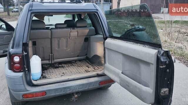 Черный Ленд Ровер Фрилендер, объемом двигателя 1.8 л и пробегом 320 тыс. км за 2500 $, фото 10 на Automoto.ua