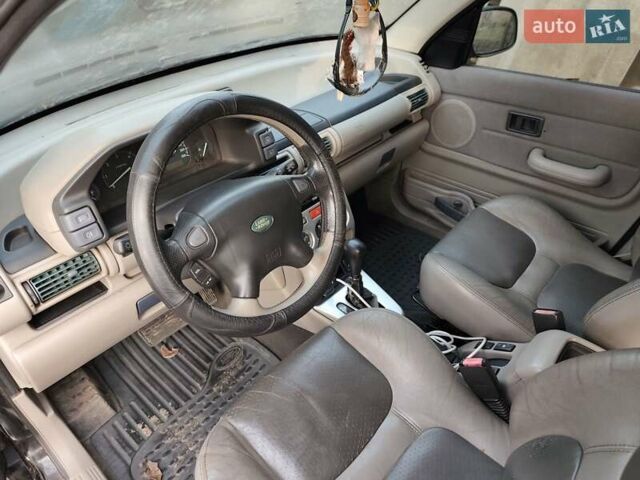 Черный Ленд Ровер Фрилендер, объемом двигателя 2 л и пробегом 278 тыс. км за 3500 $, фото 5 на Automoto.ua