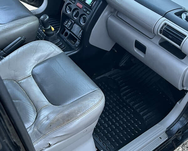 Черный Ленд Ровер Фрилендер, объемом двигателя 2 л и пробегом 330 тыс. км за 5500 $, фото 7 на Automoto.ua