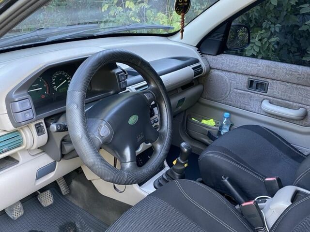 Чорний Ленд Ровер Freelander, об'ємом двигуна 2 л та пробігом 400 тис. км за 3100 $, фото 2 на Automoto.ua