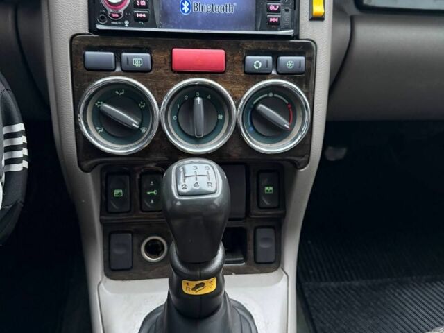 Черный Ленд Ровер Фрилендер, объемом двигателя 2 л и пробегом 150 тыс. км за 2700 $, фото 10 на Automoto.ua