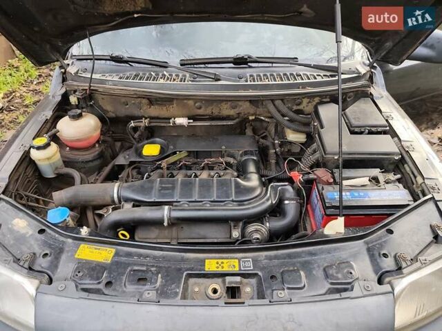 Черный Ленд Ровер Фрилендер, объемом двигателя 2 л и пробегом 278 тыс. км за 3500 $, фото 11 на Automoto.ua