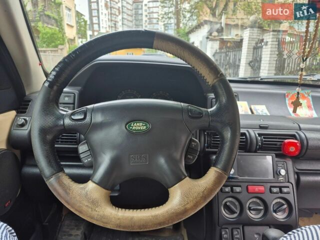 Чорний Ленд Ровер Freelander, об'ємом двигуна 2.5 л та пробігом 323 тис. км за 5000 $, фото 12 на Automoto.ua