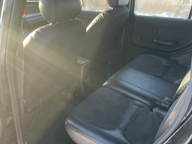 Черный Ленд Ровер Фрилендер, объемом двигателя 1.8 л и пробегом 230 тыс. км за 3600 $, фото 3 на Automoto.ua