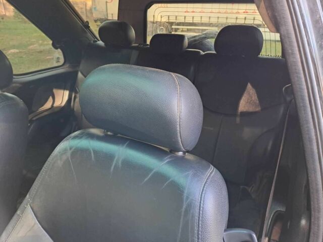 Чорний Ленд Ровер Freelander, об'ємом двигуна 2 л та пробігом 164 тис. км за 1892 $, фото 9 на Automoto.ua