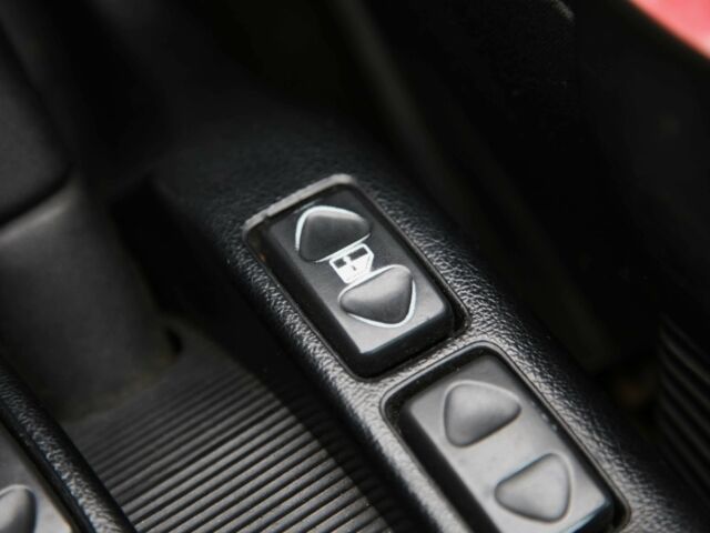 Черный Ленд Ровер Фрилендер, объемом двигателя 2 л и пробегом 234 тыс. км за 6600 $, фото 18 на Automoto.ua