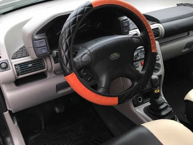 Чорний Ленд Ровер Freelander, об'ємом двигуна 2 л та пробігом 277 тис. км за 3200 $, фото 16 на Automoto.ua
