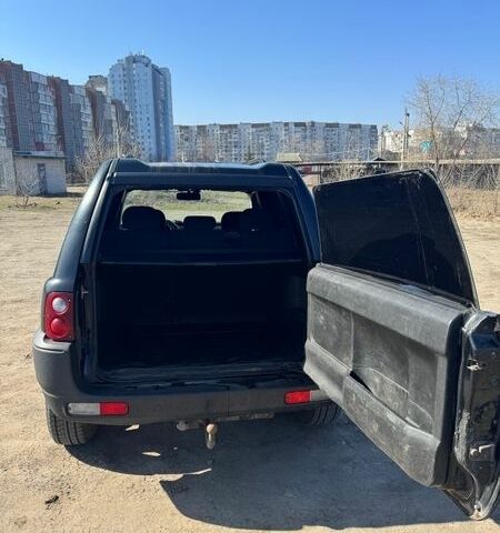 Черный Ленд Ровер Фрилендер, объемом двигателя 2 л и пробегом 301 тыс. км за 5000 $, фото 16 на Automoto.ua