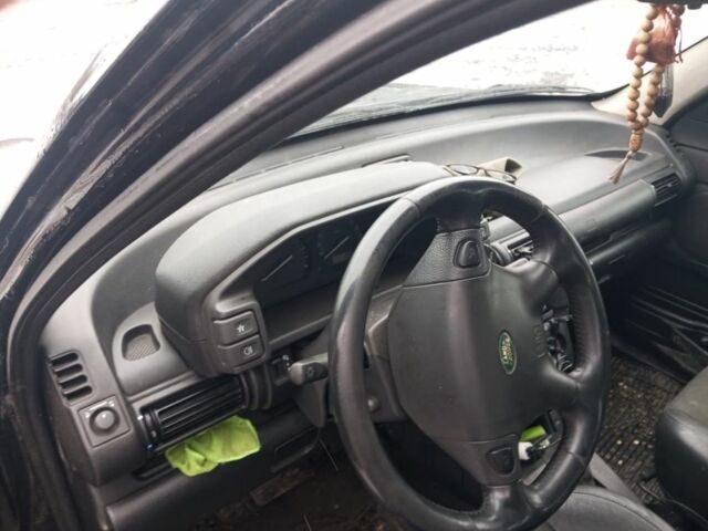 Черный Ленд Ровер Фрилендер, объемом двигателя 2 л и пробегом 236 тыс. км за 3300 $, фото 5 на Automoto.ua