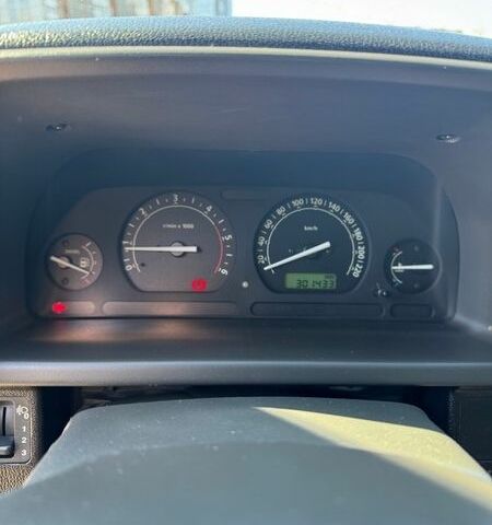 Черный Ленд Ровер Фрилендер, объемом двигателя 2 л и пробегом 301 тыс. км за 5000 $, фото 13 на Automoto.ua