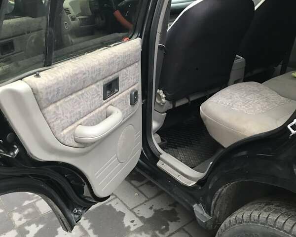 Черный Ленд Ровер Фрилендер, объемом двигателя 2 л и пробегом 277 тыс. км за 3200 $, фото 19 на Automoto.ua