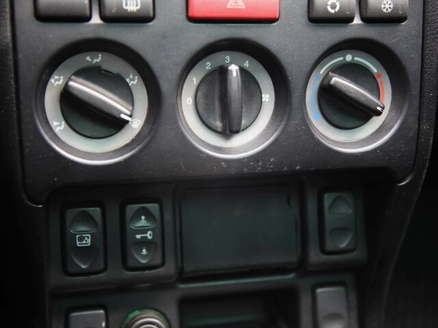 Черный Ленд Ровер Фрилендер, объемом двигателя 2 л и пробегом 234 тыс. км за 6600 $, фото 16 на Automoto.ua