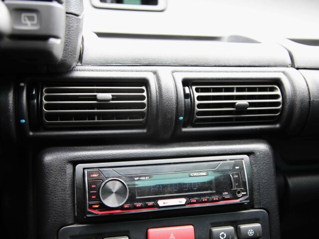 Черный Ленд Ровер Фрилендер, объемом двигателя 2 л и пробегом 234 тыс. км за 6600 $, фото 15 на Automoto.ua