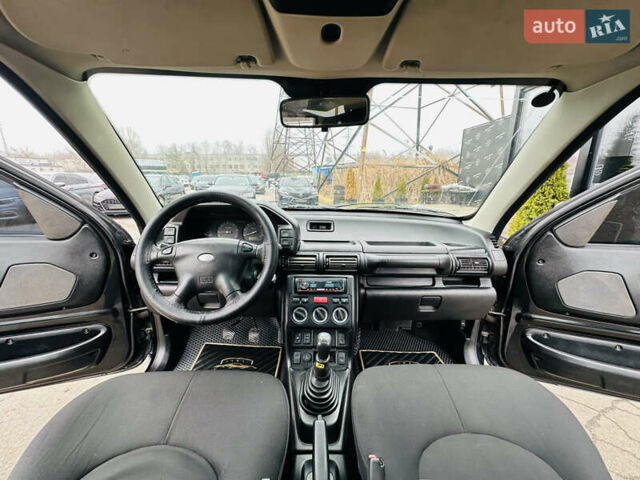 Черный Ленд Ровер Фрилендер, объемом двигателя 2 л и пробегом 234 тыс. км за 7300 $, фото 17 на Automoto.ua