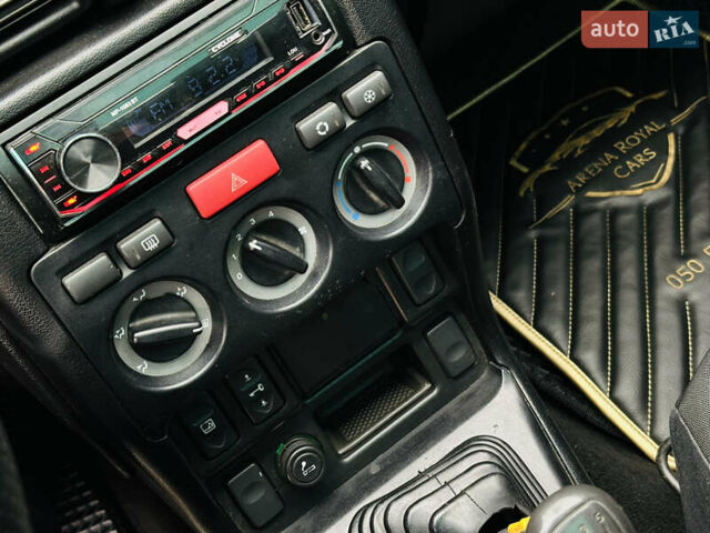 Черный Ленд Ровер Фрилендер, объемом двигателя 2 л и пробегом 234 тыс. км за 7300 $, фото 24 на Automoto.ua