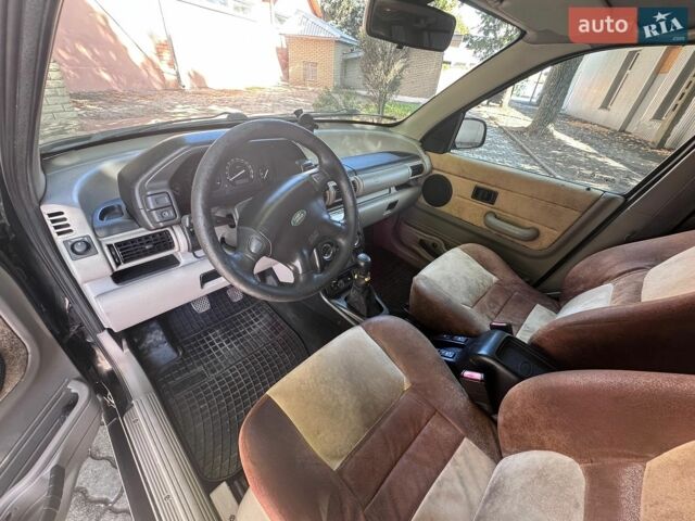 Чорний Ленд Ровер Freelander, об'ємом двигуна 2 л та пробігом 400 тис. км за 5800 $, фото 14 на Automoto.ua