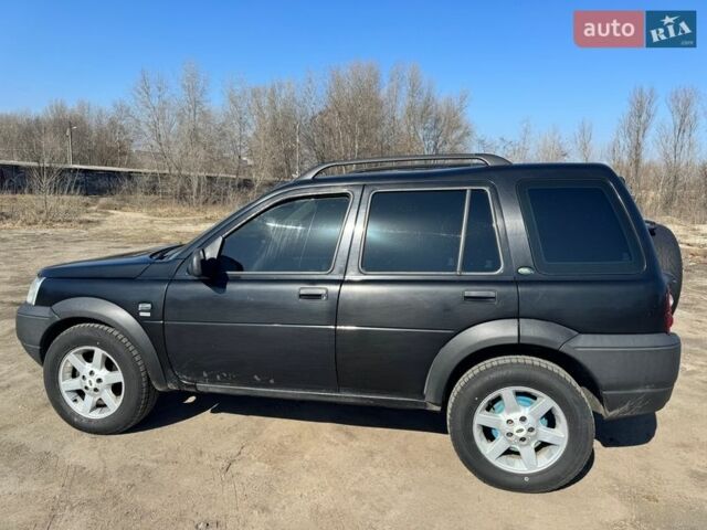 Черный Ленд Ровер Фрилендер, объемом двигателя 2 л и пробегом 301 тыс. км за 5000 $, фото 2 на Automoto.ua