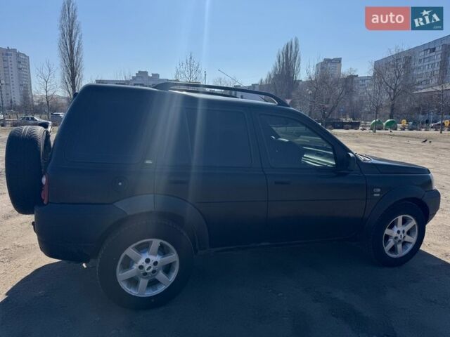 Черный Ленд Ровер Фрилендер, объемом двигателя 2 л и пробегом 301 тыс. км за 5000 $, фото 6 на Automoto.ua