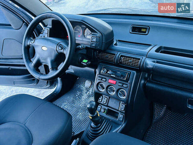 Черный Ленд Ровер Фрилендер, объемом двигателя 2 л и пробегом 234 тыс. км за 6500 $, фото 17 на Automoto.ua
