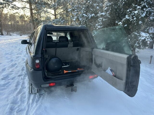 Черный Ленд Ровер Фрилендер, объемом двигателя 1.8 л и пробегом 230 тыс. км за 2850 $, фото 4 на Automoto.ua