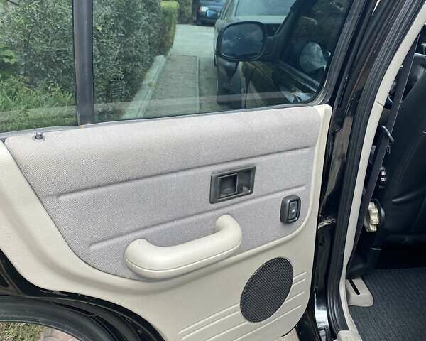Чорний Ленд Ровер Freelander, об'ємом двигуна 2.5 л та пробігом 160 тис. км за 7400 $, фото 23 на Automoto.ua